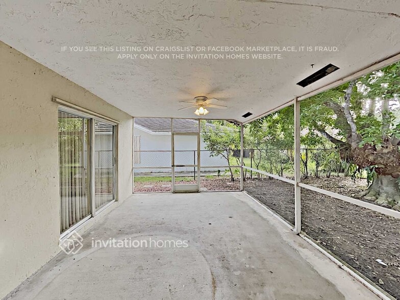 Building Photo - 5831 NW 40th Ln