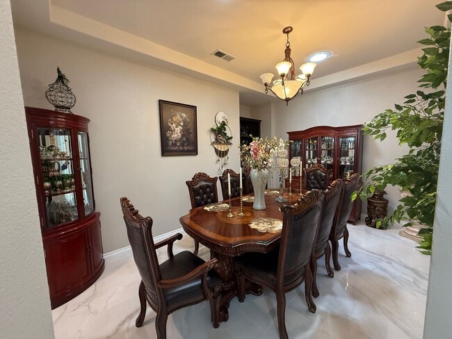 Building Photo - Stonebrook Estates-3 Bedrooms, 3351 SQFT of Luxury & Entertainment