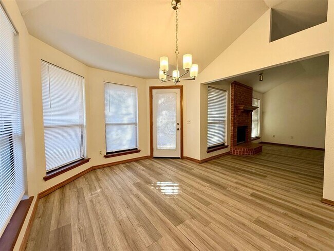 Building Photo - 405 Edwards Dr