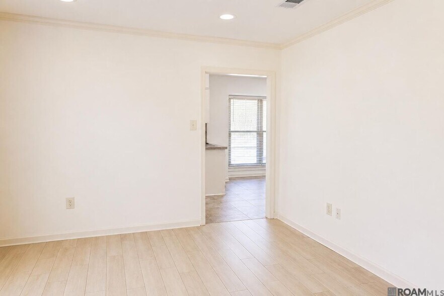 Building Photo - 13523 Willowridge Ave