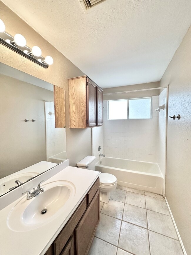 Building Photo - 16827 Ashbridge Ct