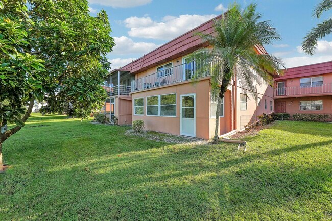 Building Photo - 541 Saxony Dr