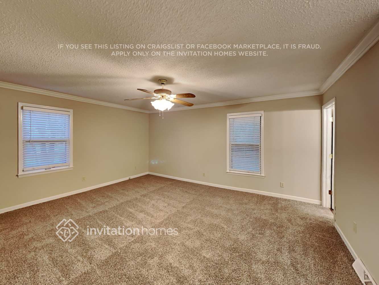 Building Photo - 10225 Woodview Cir