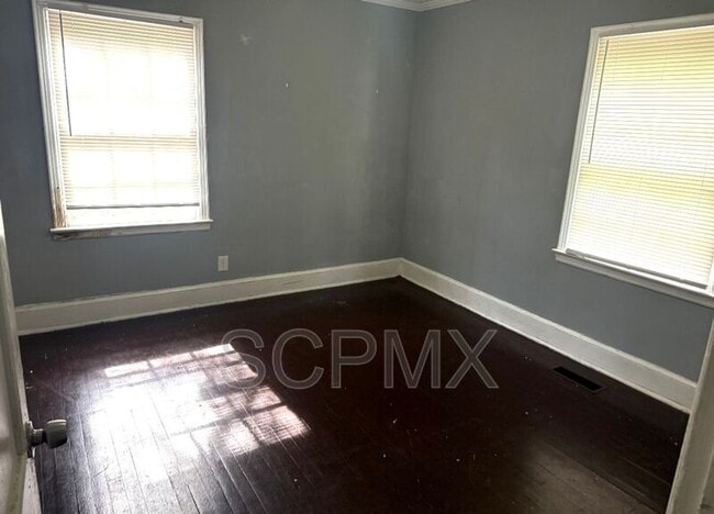 Building Photo - 2934 Shady Ln