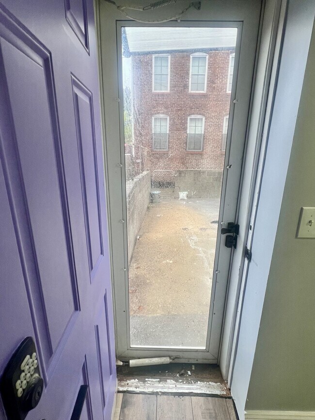 Building Photo - 2431 McElderry St