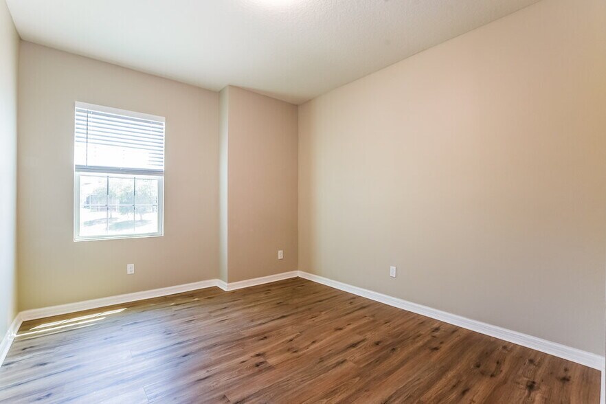 Building Photo - 2730 Limerick Cir