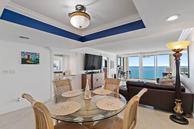Building Photo - 840 Ocean Dr
