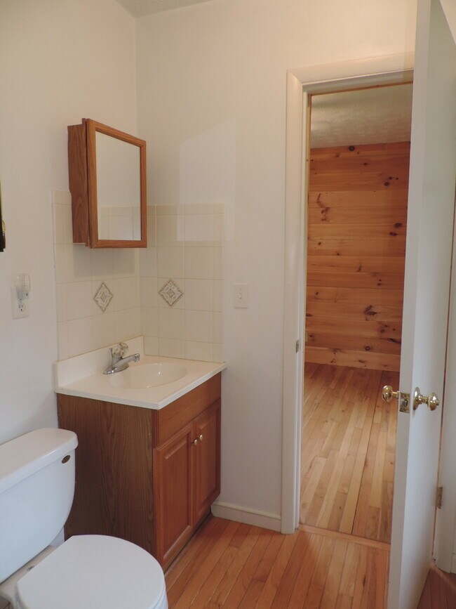 Building Photo - 3/1.5 in Vilas; Easy Access and Close to Boone!