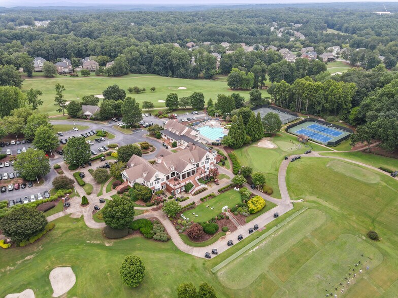 Woodmont - 600 Lyndhurst Cir