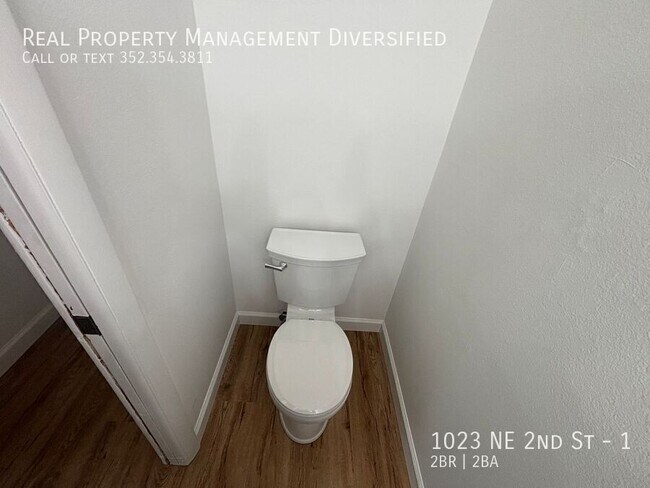 Building Photo - 1023 NE 2nd St