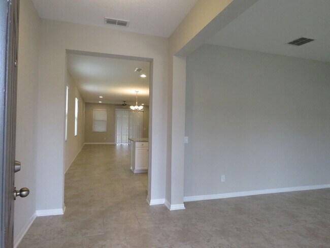 Building Photo - Beautiful Newer 3/2/2 home for Rent