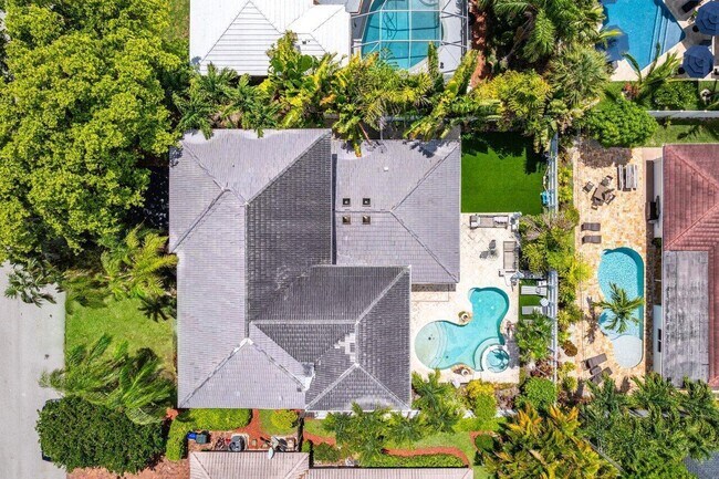 Building Photo - 783 Toledo Dr