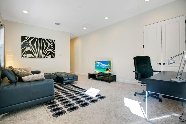 Building Photo - 8455 Via Vittoria Way