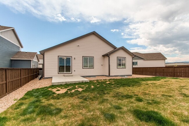 Building Photo - Spacious and Beautiful Single Family Home