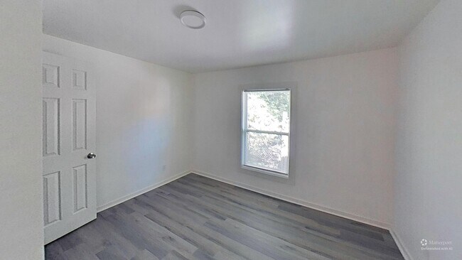 Building Photo - 507 Marianna St