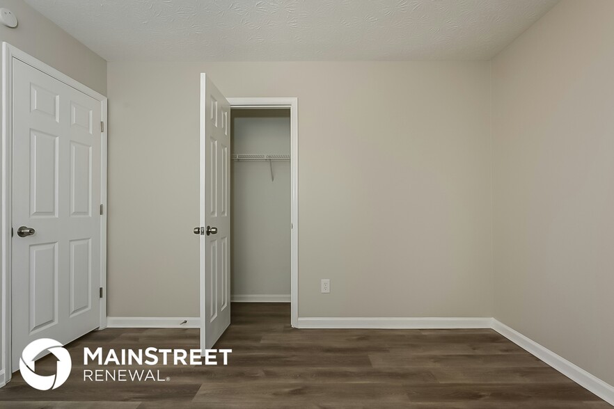 Building Photo - 561 Sunnyhill Dr