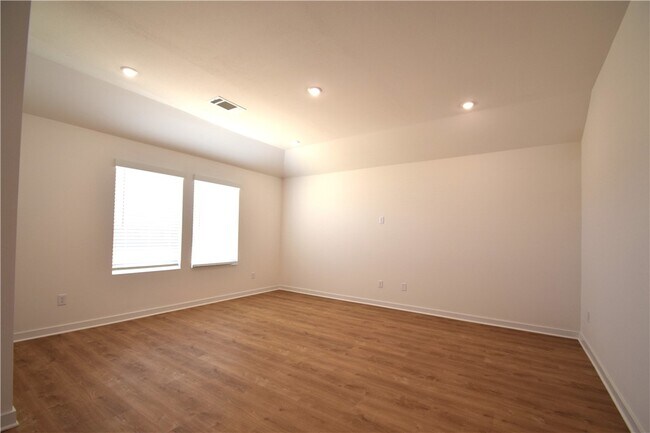 Building Photo - 568 Colorado St