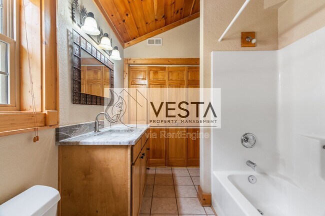 Building Photo - 131 Tanner Trail