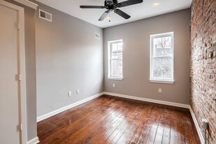 Building Photo - 2049 E Arizona St