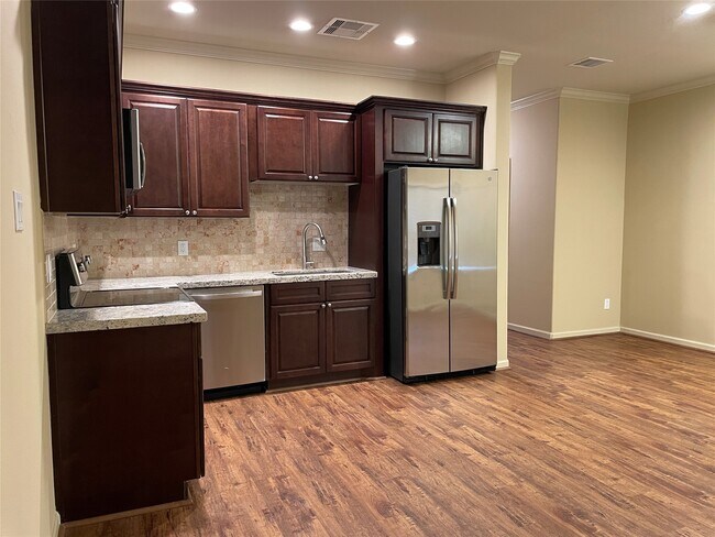 Building Photo - 26148 Avenue E