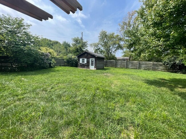 Building Photo - Remodeled 3 Bedroom Home!
