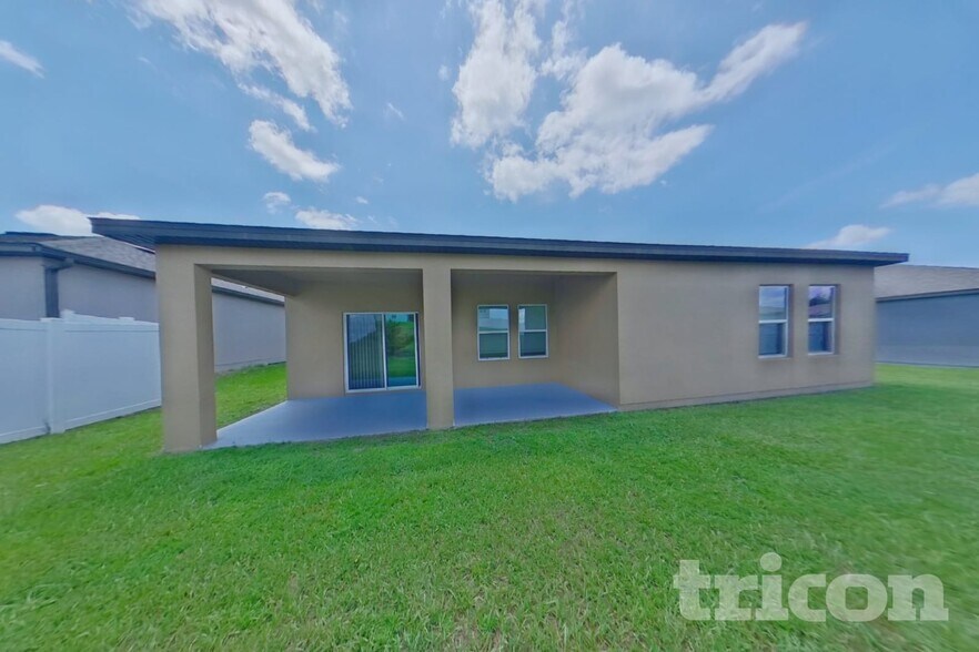 Building Photo - 15724 Pine Siskin Loop