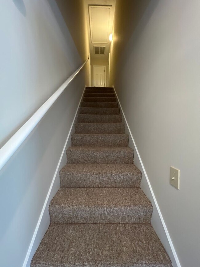 Building Photo - Taleeda 453-457