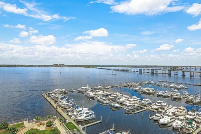 Building Photo - Stunning High-Rise Condo with Gulf Views –...