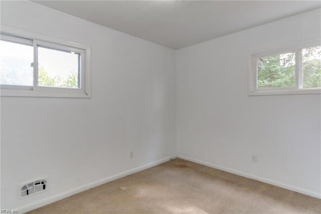 Building Photo - 1316 Gabriel Dr