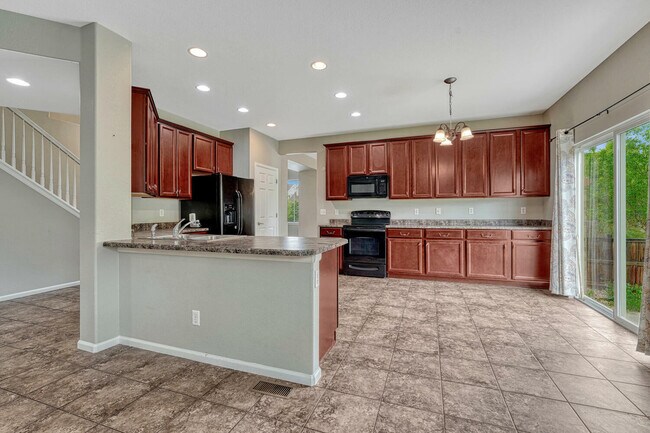 Building Photo - 5643 S Biloxi Way