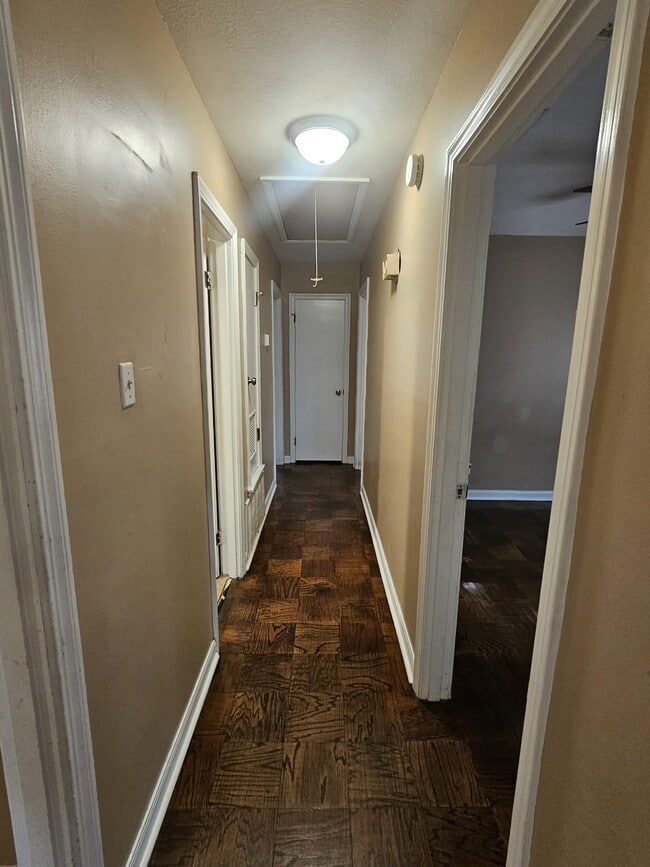 Building Photo - 4242 Marmora Dr