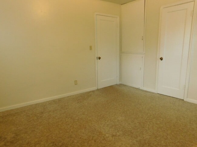 Building Photo - 2Bd/1Ba Single Story House - Available Soon!