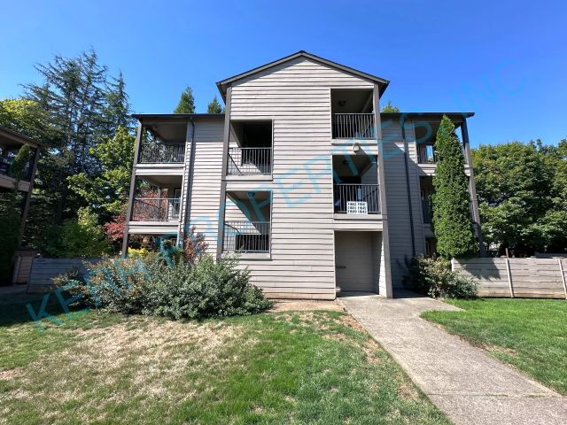 Building Photo - 11651 SE Fuller Rd