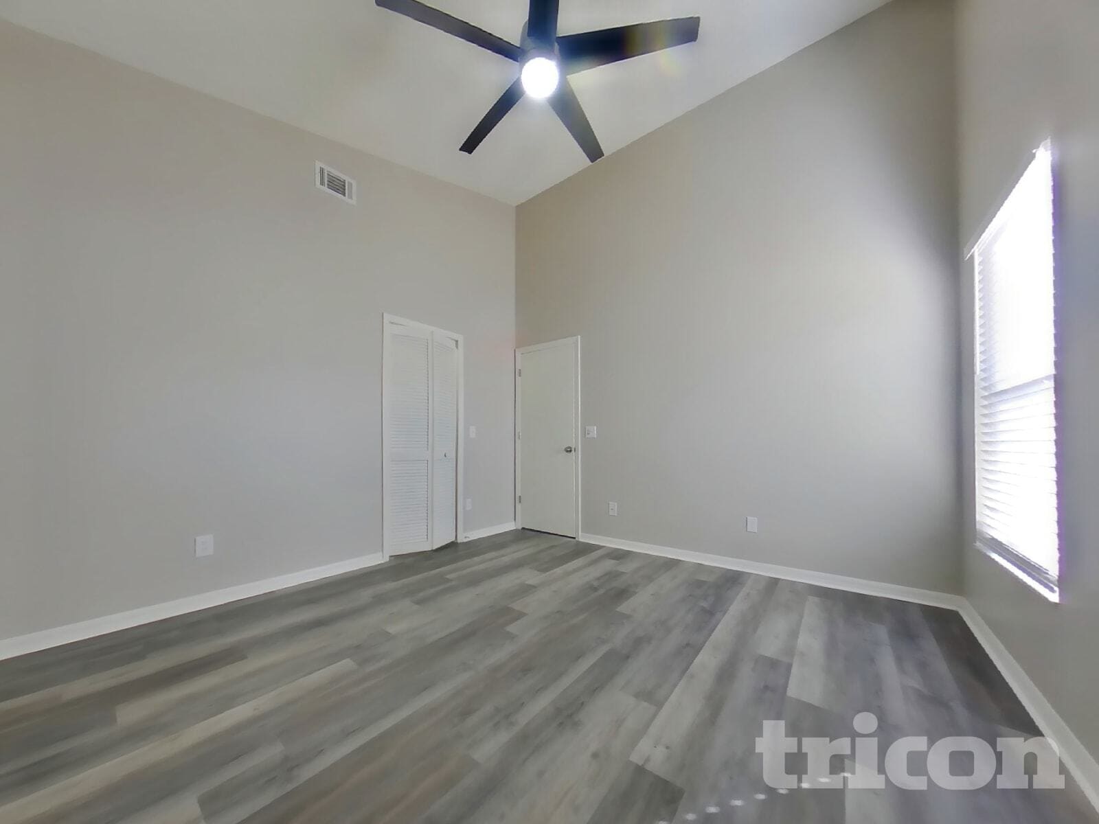 Building Photo - 1998 Grasmere Dr