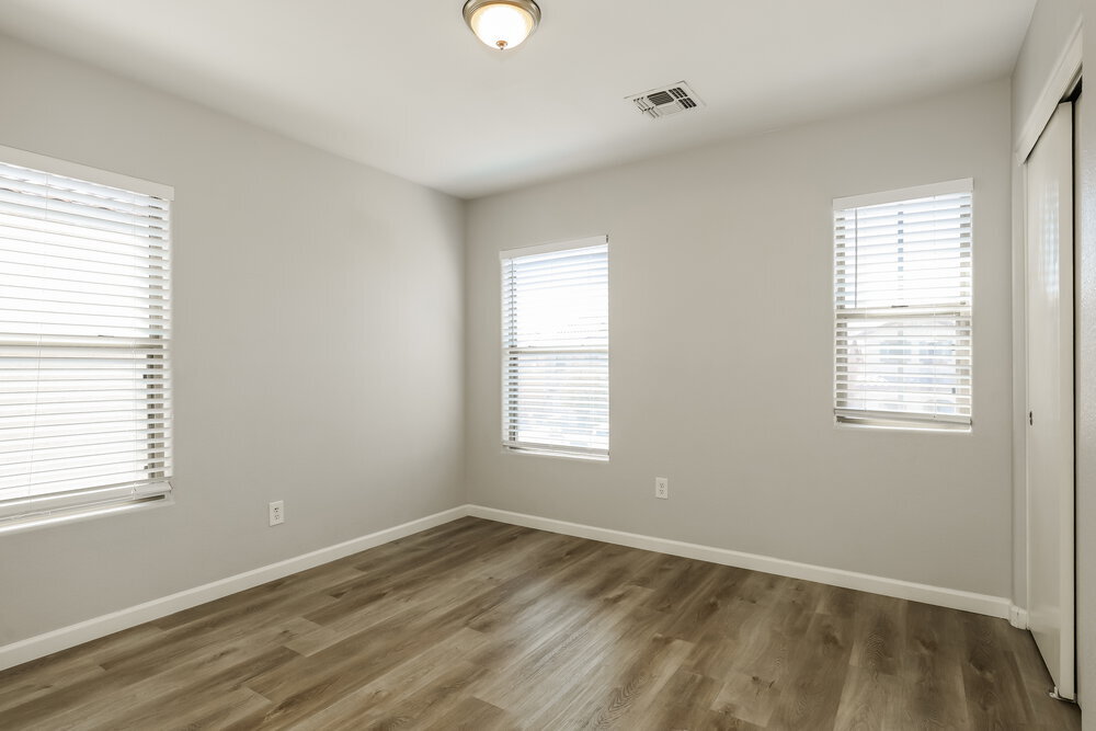 Building Photo - 6438 W Constance Way