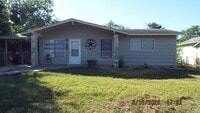 Building Photo - 807 Stonegate Dr