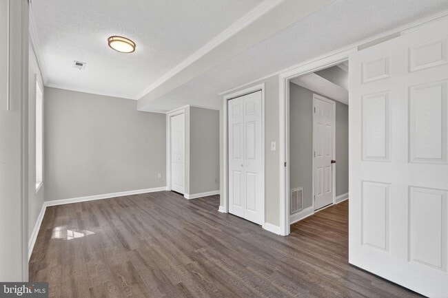 Building Photo - 1609 Airport Ave