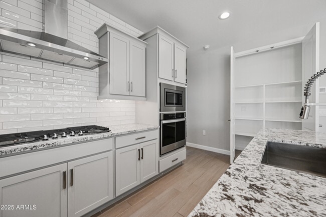 Building Photo - 1825 E Saguaro Park Ln