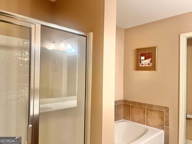 Building Photo - 3605 Silver Brooke Ln