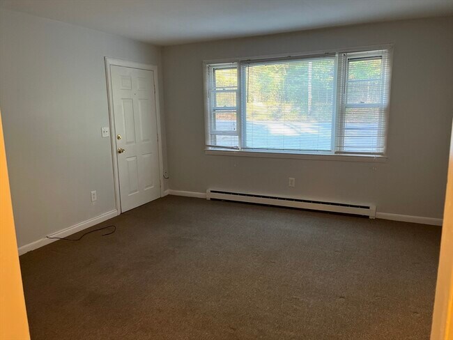 Building Photo - 56 Morton Station Rd