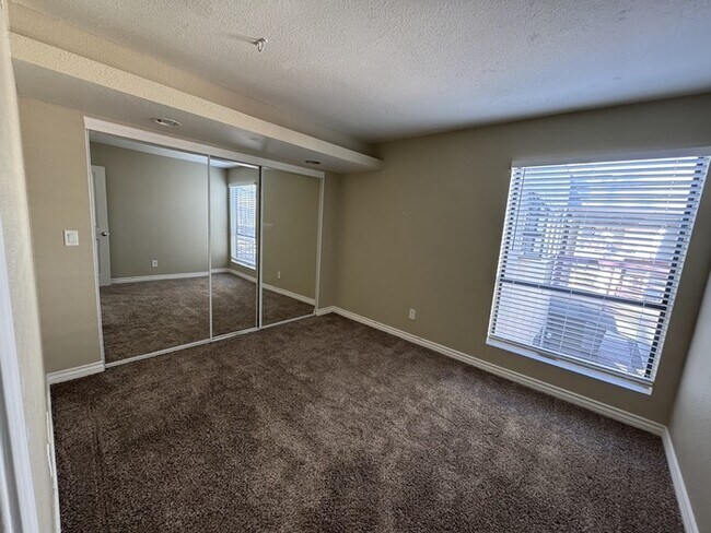 Building Photo - 3420 W Danbury Dr