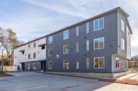 Building Photo - 948 Corinth St