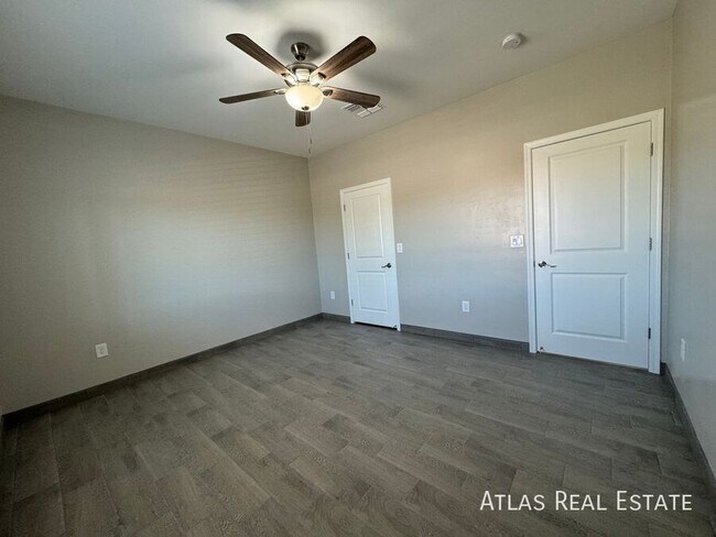 Building Photo - 802 E 35th St