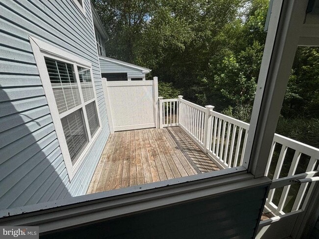 Building Photo - 17326 King Philip Way