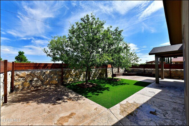 Building Photo - 12569 Wolf Berry Dr