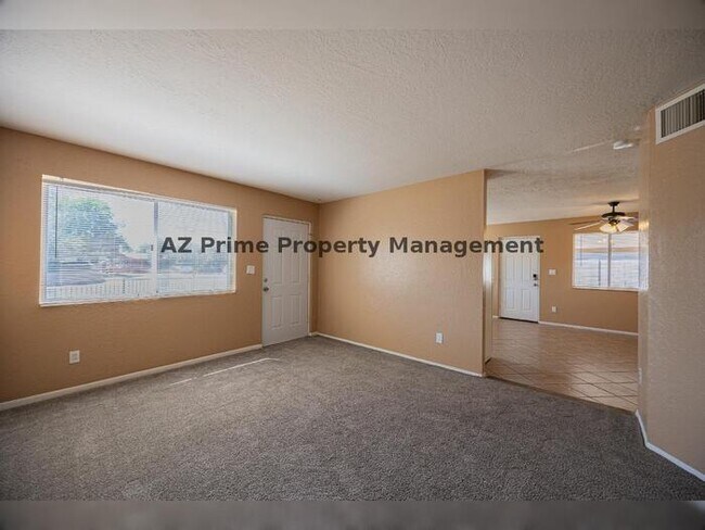 Building Photo - 2130 W Cortez St