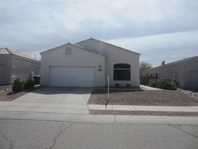 Primary Photo - Attractive 3 Bed. 2 Ba. Home In Rita Ranch...