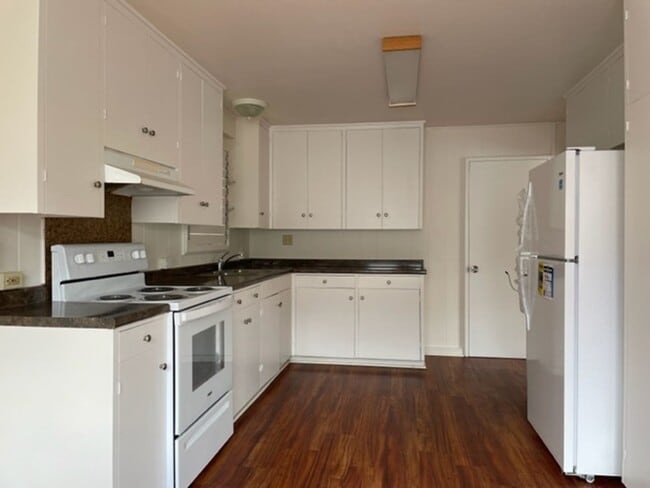 Building Photo - 3 Bedroom, 1.5 Bathroom House (Makiki / Pu...
