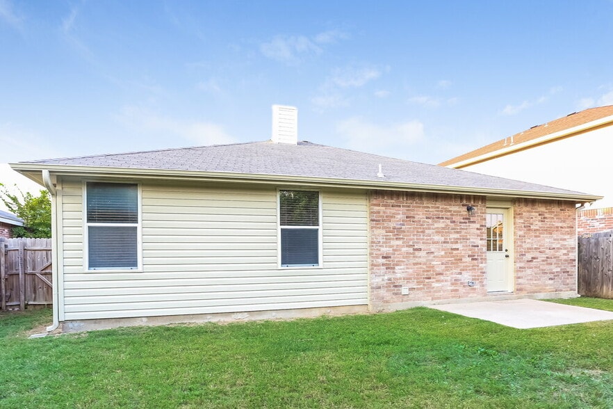 Building Photo - 1732 Rialto Way