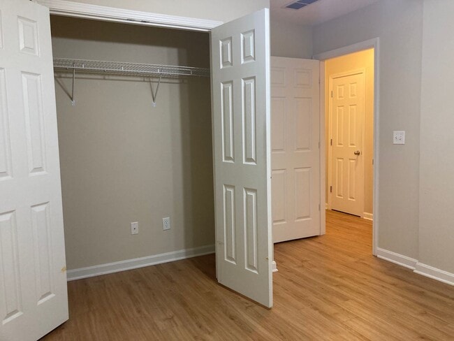 Building Photo - 106 Walnut Trace Cir